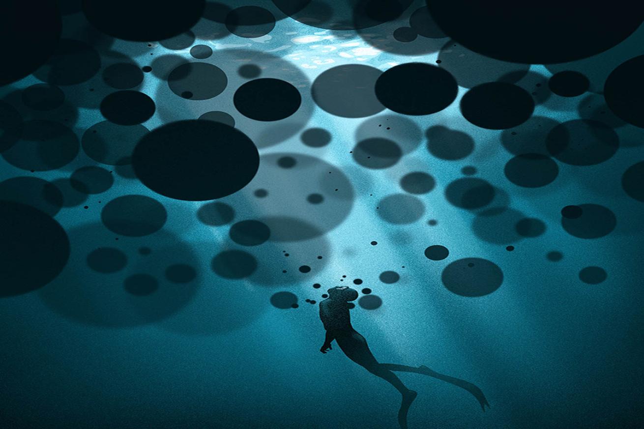 freediving blackout near surface illustration