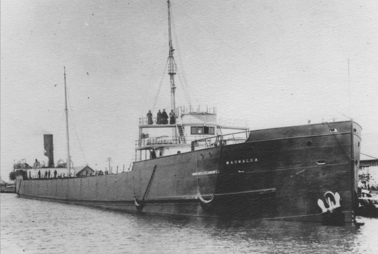 Photo of the Maunaloa steamer.