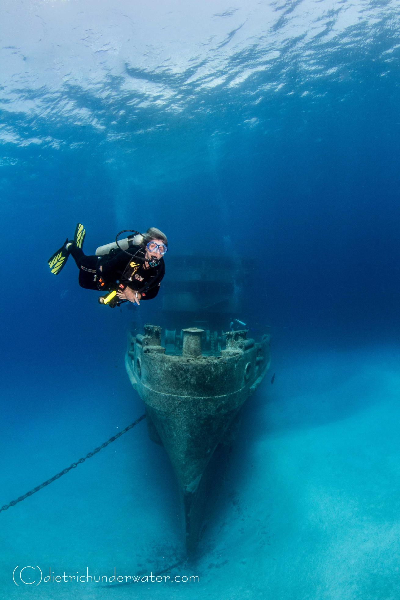 wreck scuba diving