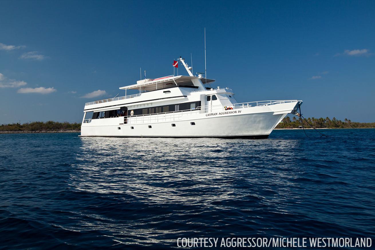 Cayman islands Aggressor boat
