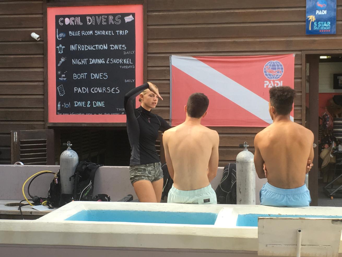 teen scuba divers classroom skills