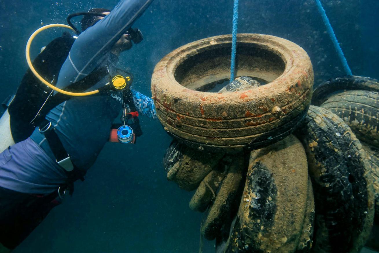 Diver with Underwater Lift Bag