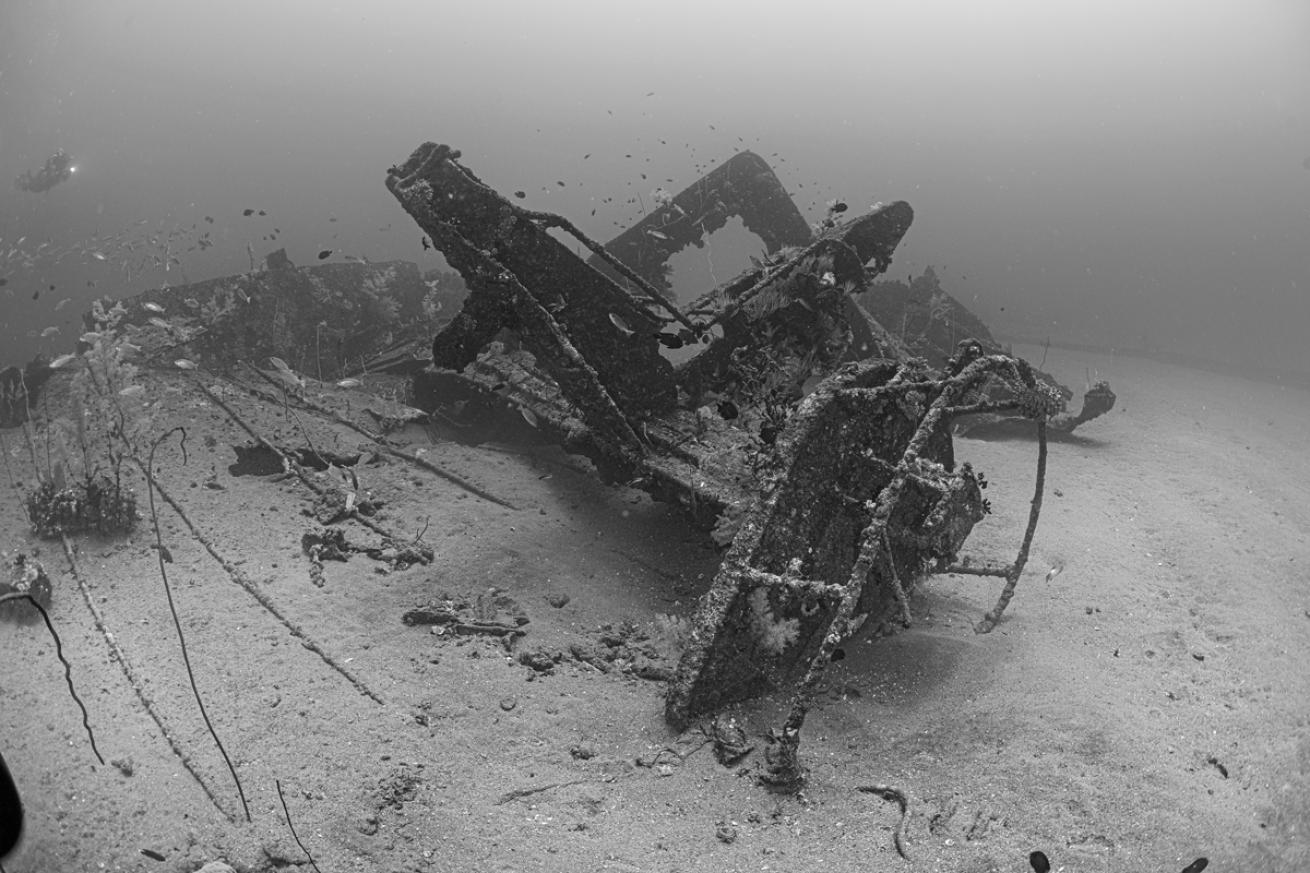 view-tower-car-wreck.scubadivingmagazine.december2021