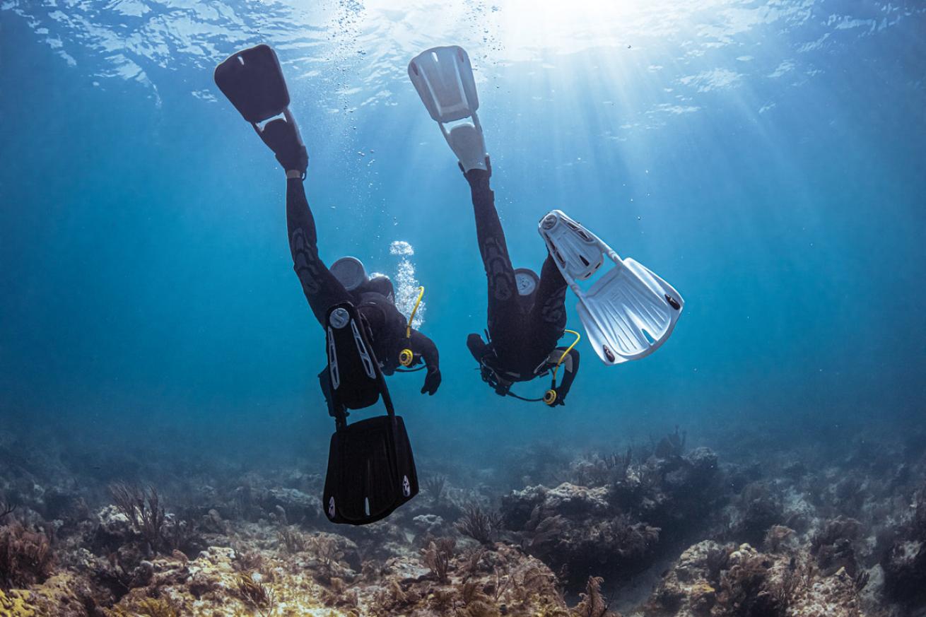 divers.fins_.scubadivingmag.march2022