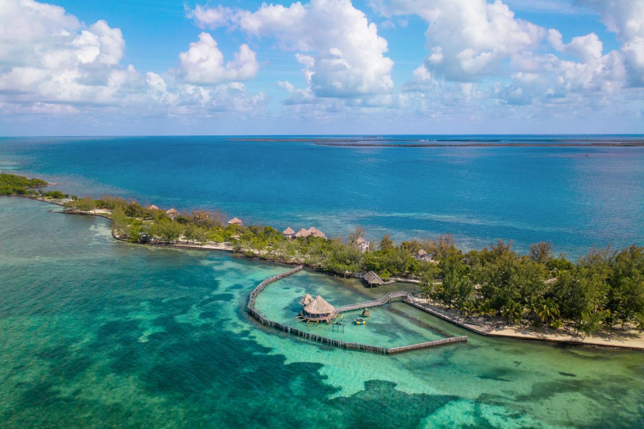 _courtesy_thatch_caye_resort.scubadivingmagazine.april2022