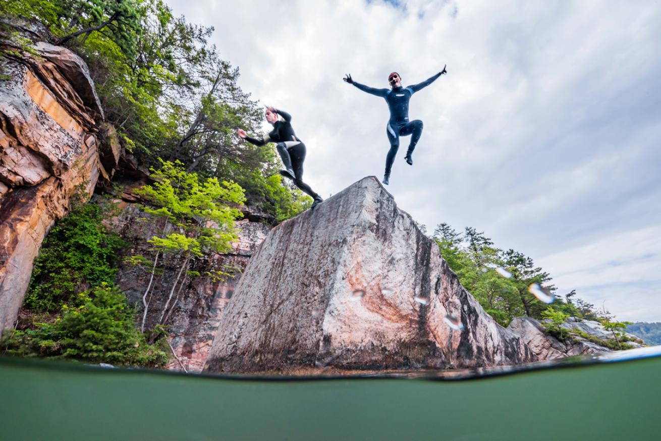 stateofdiving.idoljennifer.longpointcliff.scubadivingmagazine.june2022