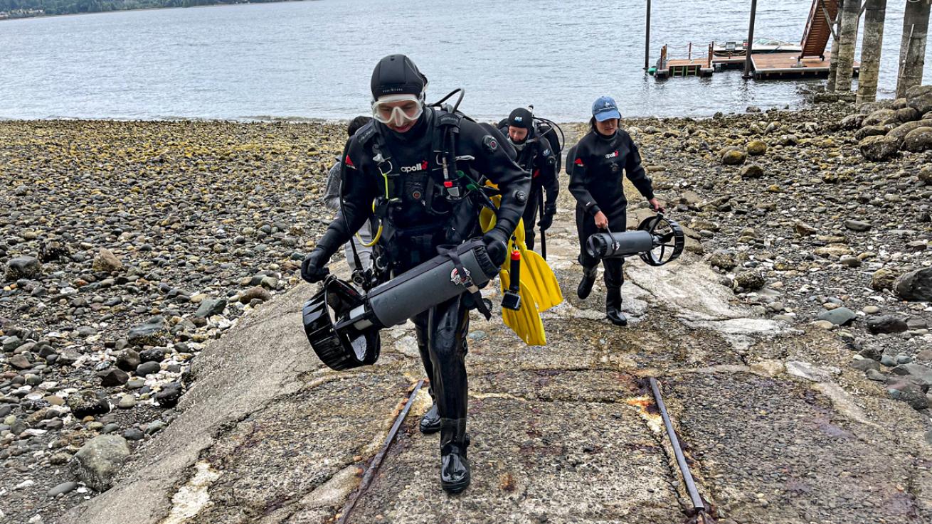 DPV.AnnieCrawley.ScubaDivingMag.August2022