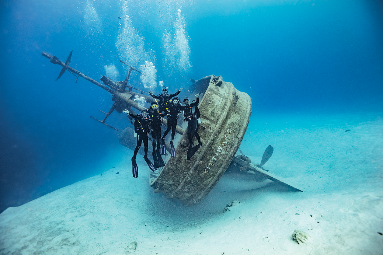 Divers USS Kittiwake