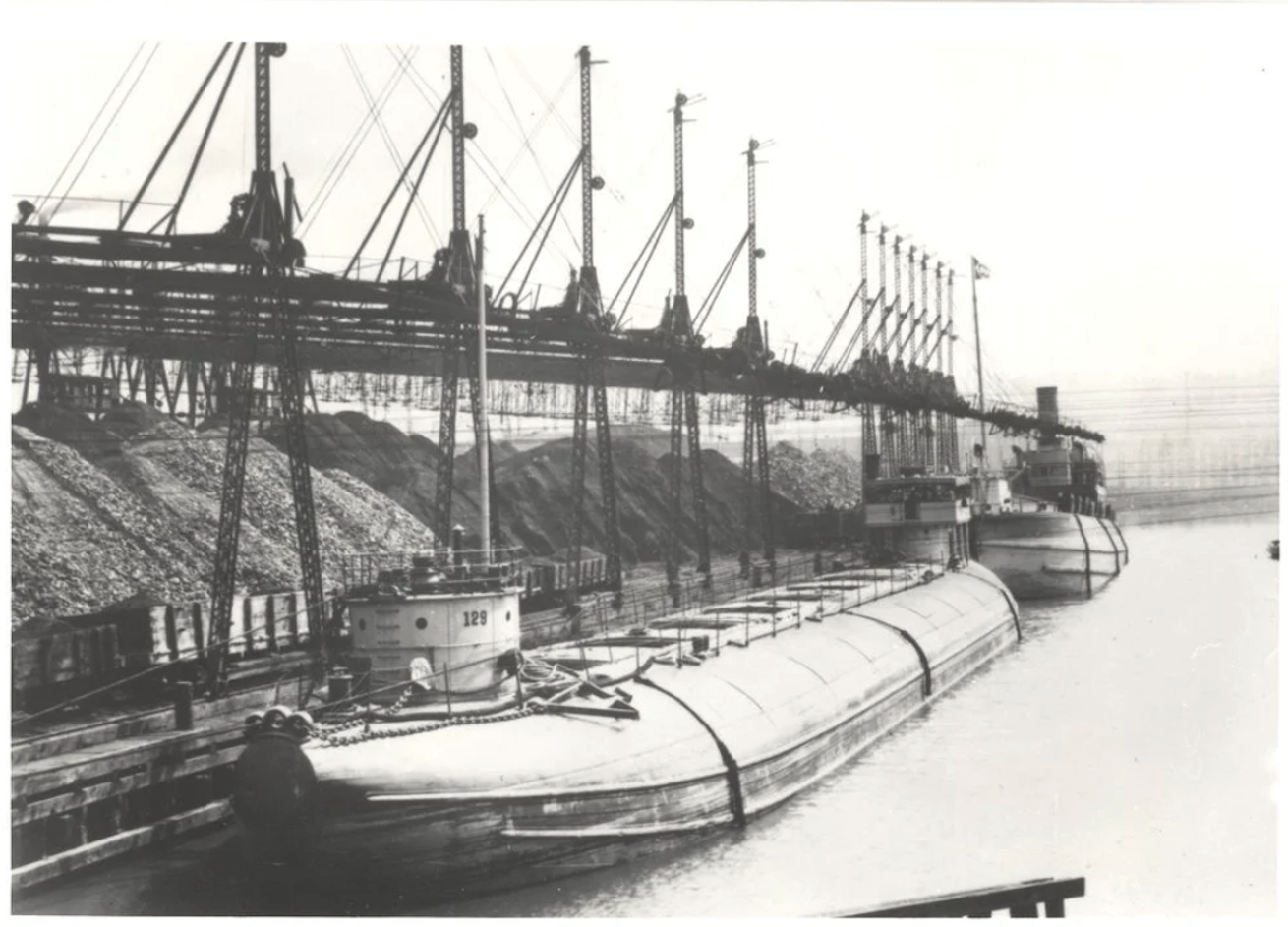 300 foot ship loading coal.