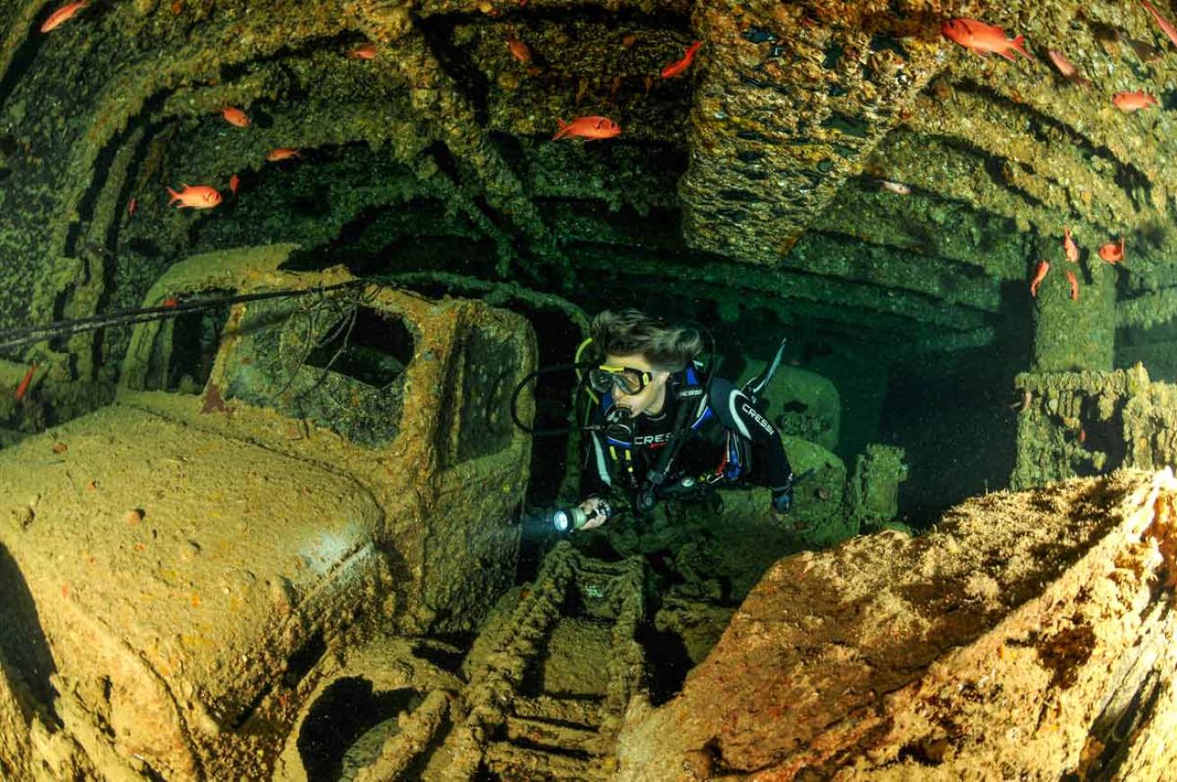 Inside the Thistlegorm