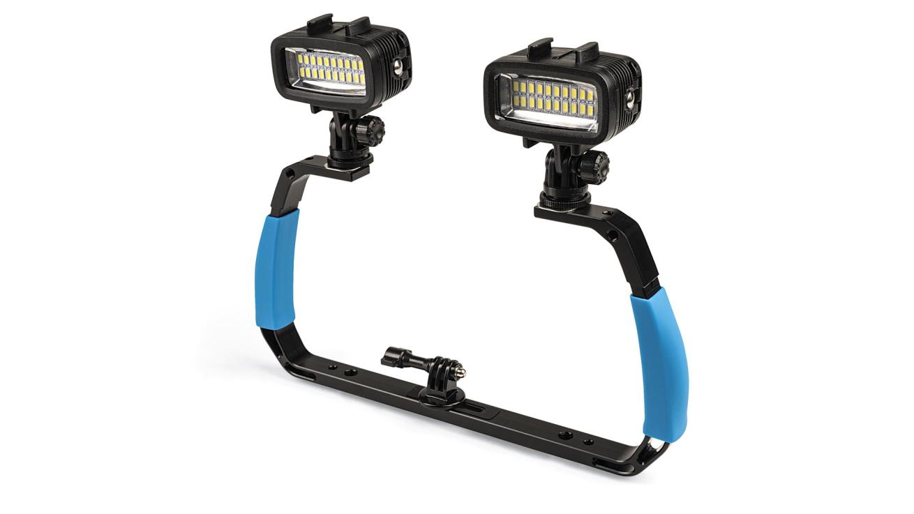 Simple and sturdy camera tray designed for smartphone housings