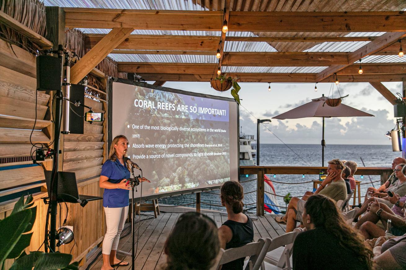 Erinn Muller's healthy coral reefs