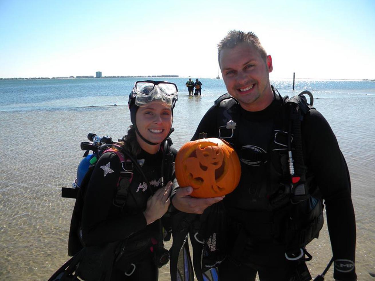 underwater pumpkin carving
