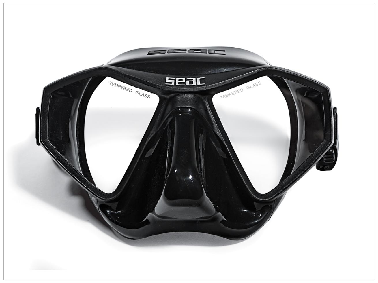 scuba diving masks