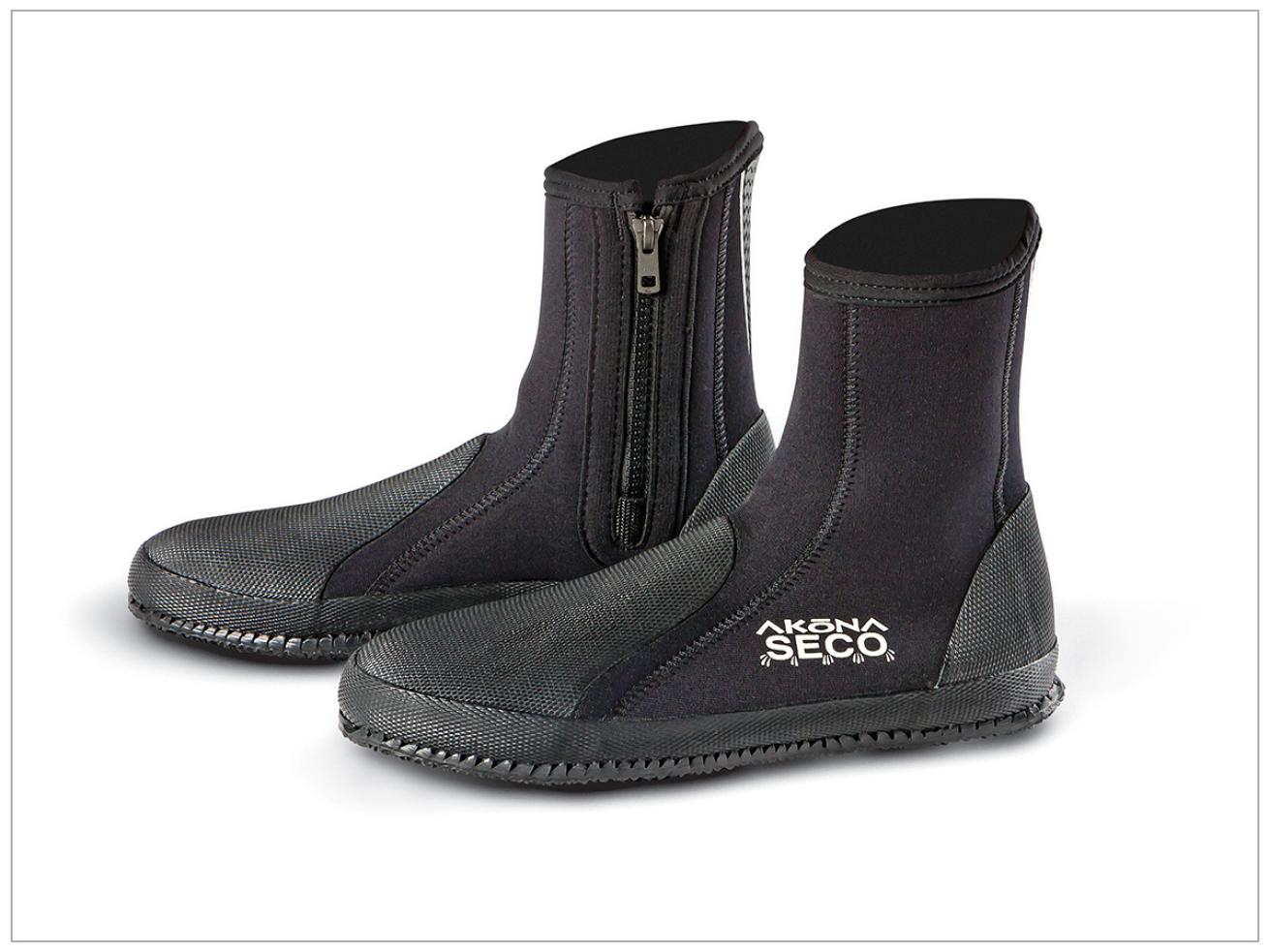 Akona Seco boot scuba diving gear boat diver