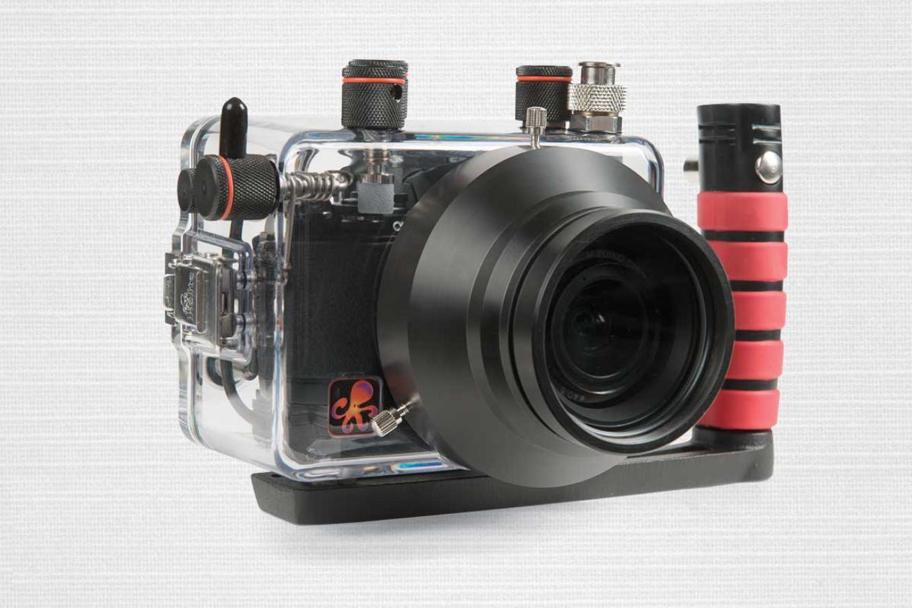 **IKELITE TTL HOUSING FOR OLYMPUS OM-D E-M10**