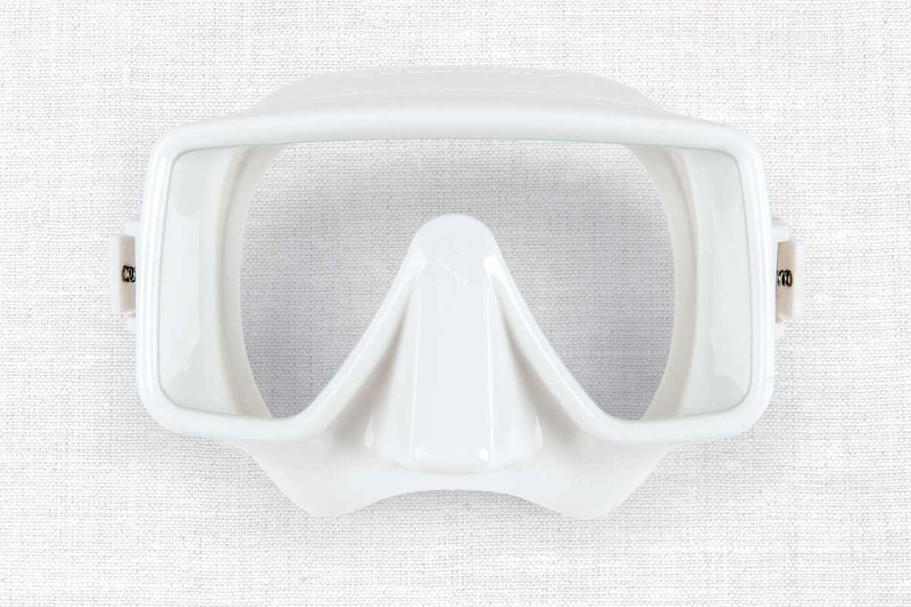 scuba mask