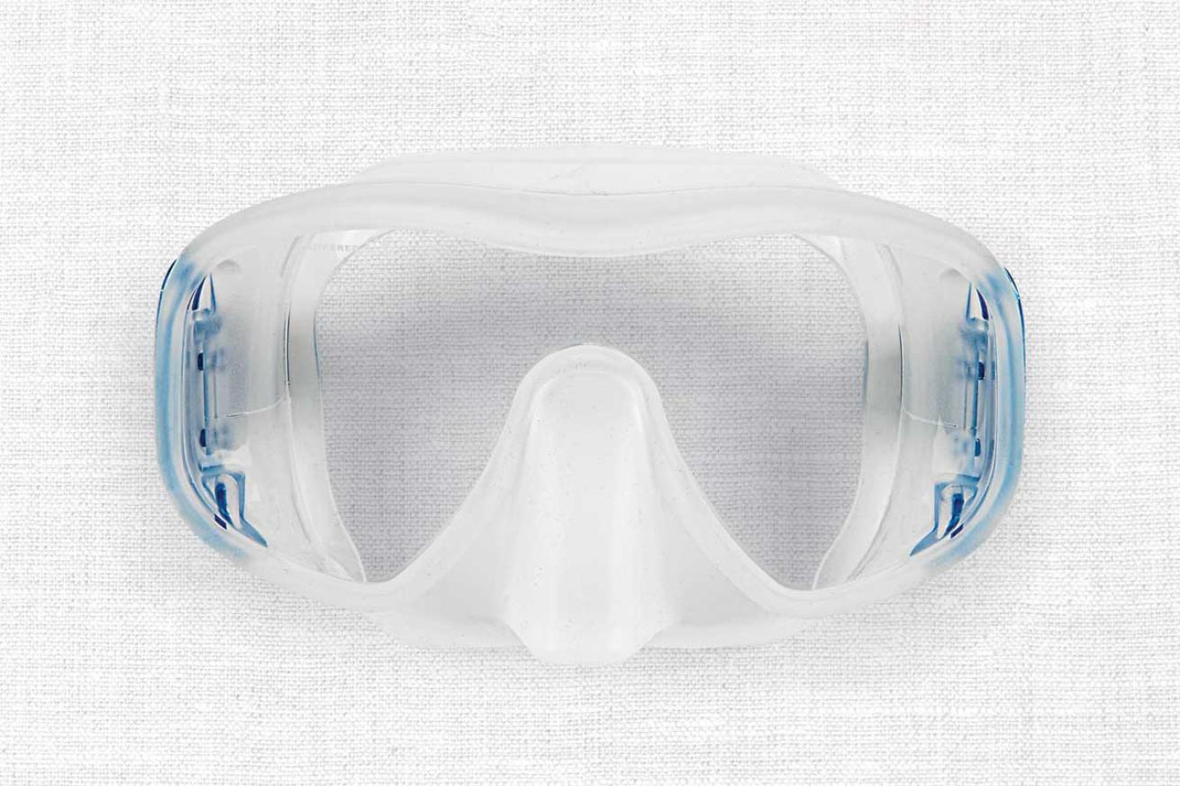 scuba mask